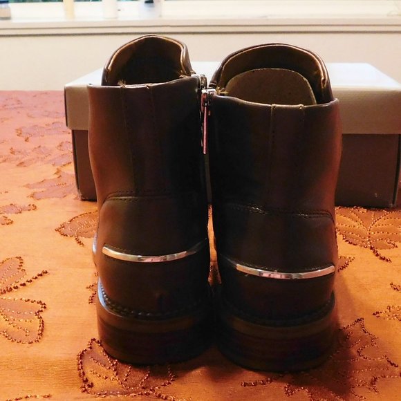 Franco Sarto Brown Leather Happily Booties - New W/Box - Picture 6 of 7